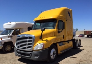 Freightliner Cascadia máy Cummins ISX 